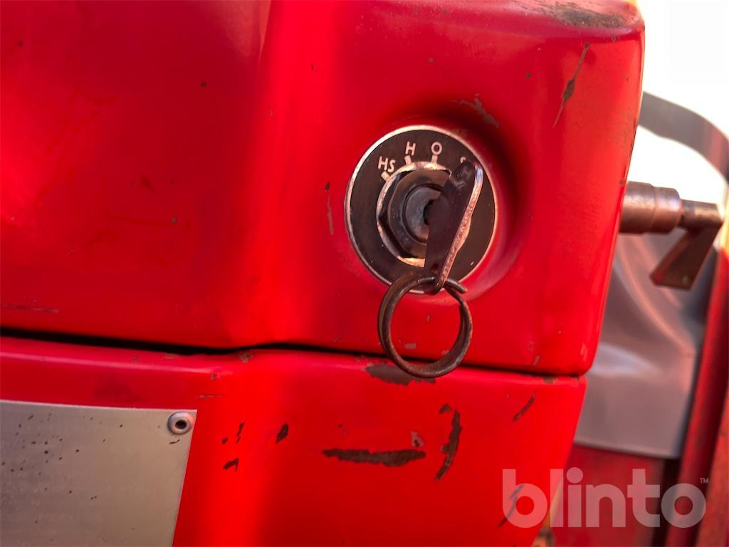 جرار MASSEY FERGUSON 135: صورة 17 جرار MASSEY FERGUSON 135: صورة 17