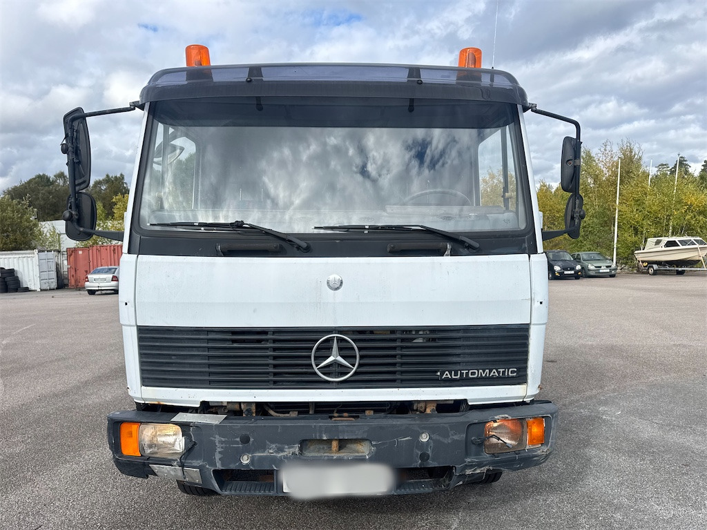MERCEDES BENZ 817 - منصة محمولة مثبتة على الشاحنة: صورة 2 MERCEDES BENZ 817 - منصة محمولة مثبتة على الشاحنة: صورة 2