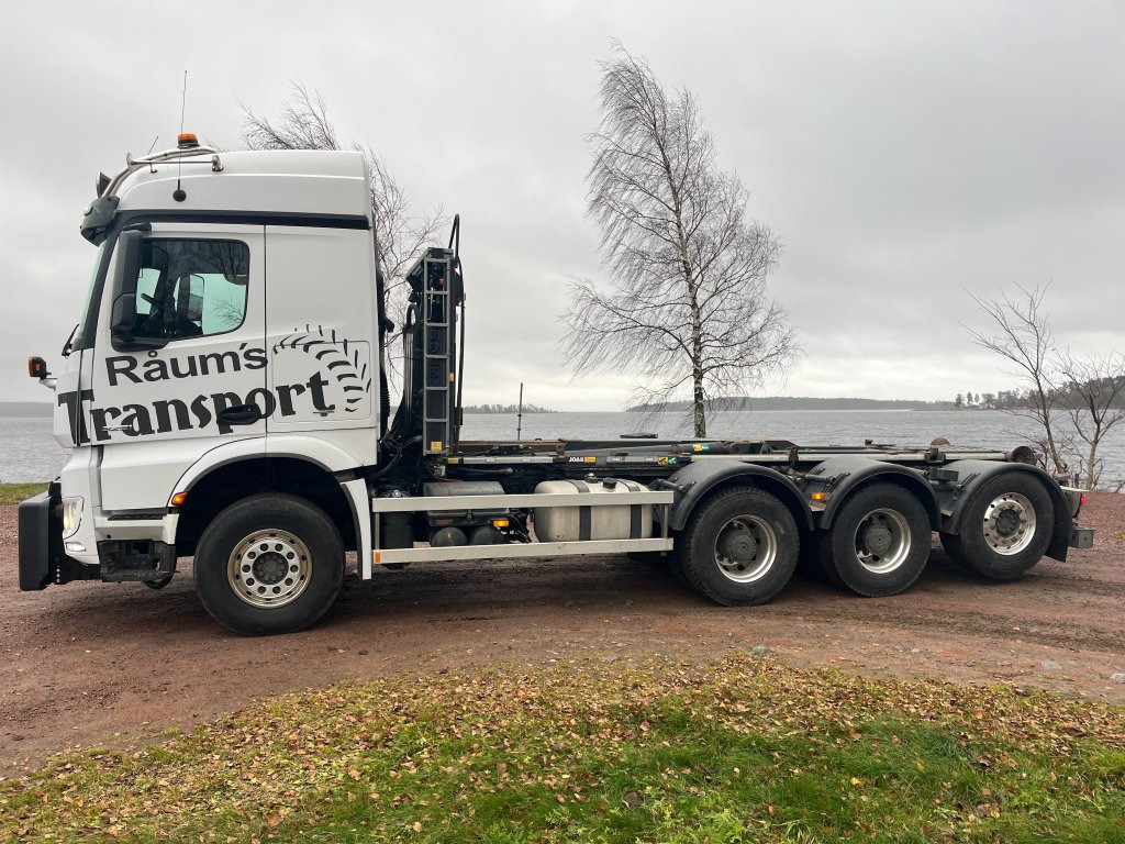 MERCEDES-BENZ Arocs 3251 8x4 - شاحنة برافعة خطافية: صورة 2 MERCEDES-BENZ Arocs 3251 8x4 - شاحنة برافعة خطافية: صورة 2