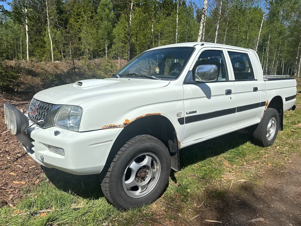 MITSUBISHI L200 DOUBLE C - شاحنة توصيل مغلقة: صورة 2 MITSUBISHI L200 DOUBLE C - شاحنة توصيل مغلقة: صورة 2