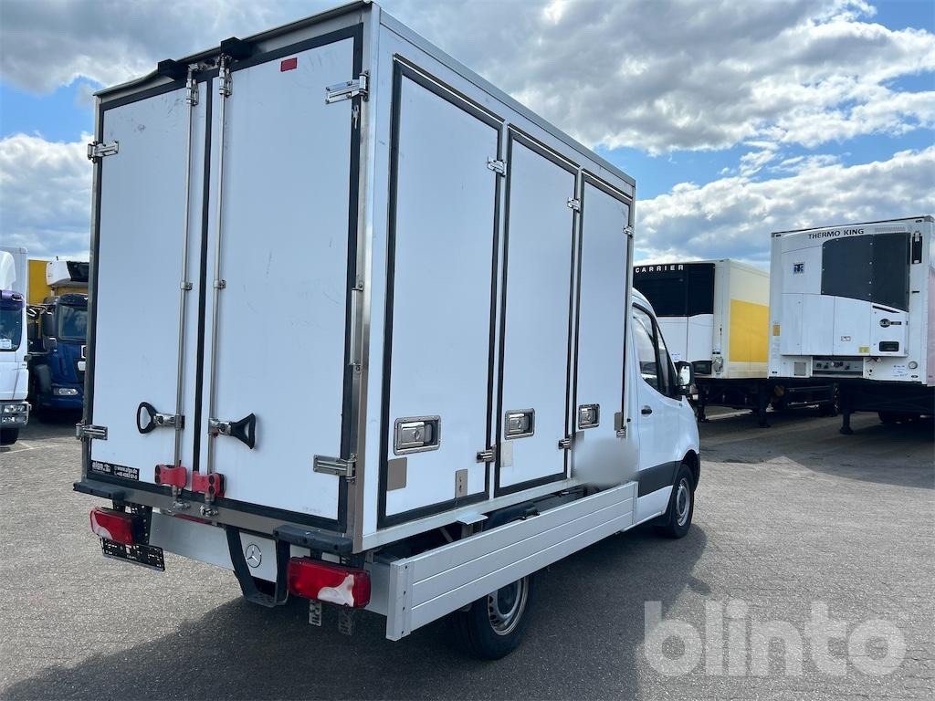 Mercedes Benz 314 CDI (2020) - شاحنة توصيل مبردة: صورة 4 Mercedes Benz 314 CDI (2020) - شاحنة توصيل مبردة: صورة 4