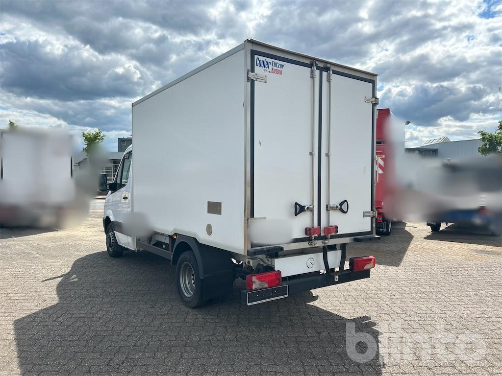 Mercedes Benz 516 Sprinter (2015) - شاحنة توصيل مبردة: صورة 3 Mercedes Benz 516 Sprinter (2015) - شاحنة توصيل مبردة: صورة 3