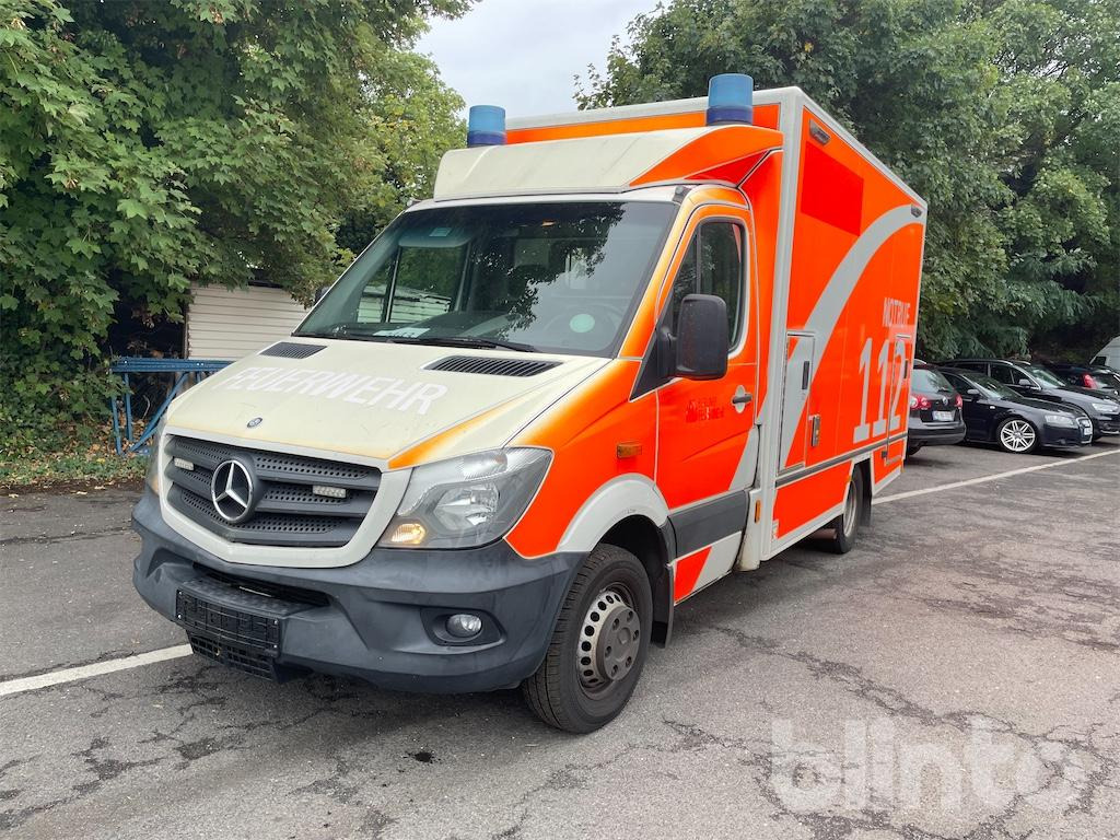Mercedes Benz Sprinter - سيارة إسعاف: صورة 1 Mercedes Benz Sprinter - سيارة إسعاف: صورة 1