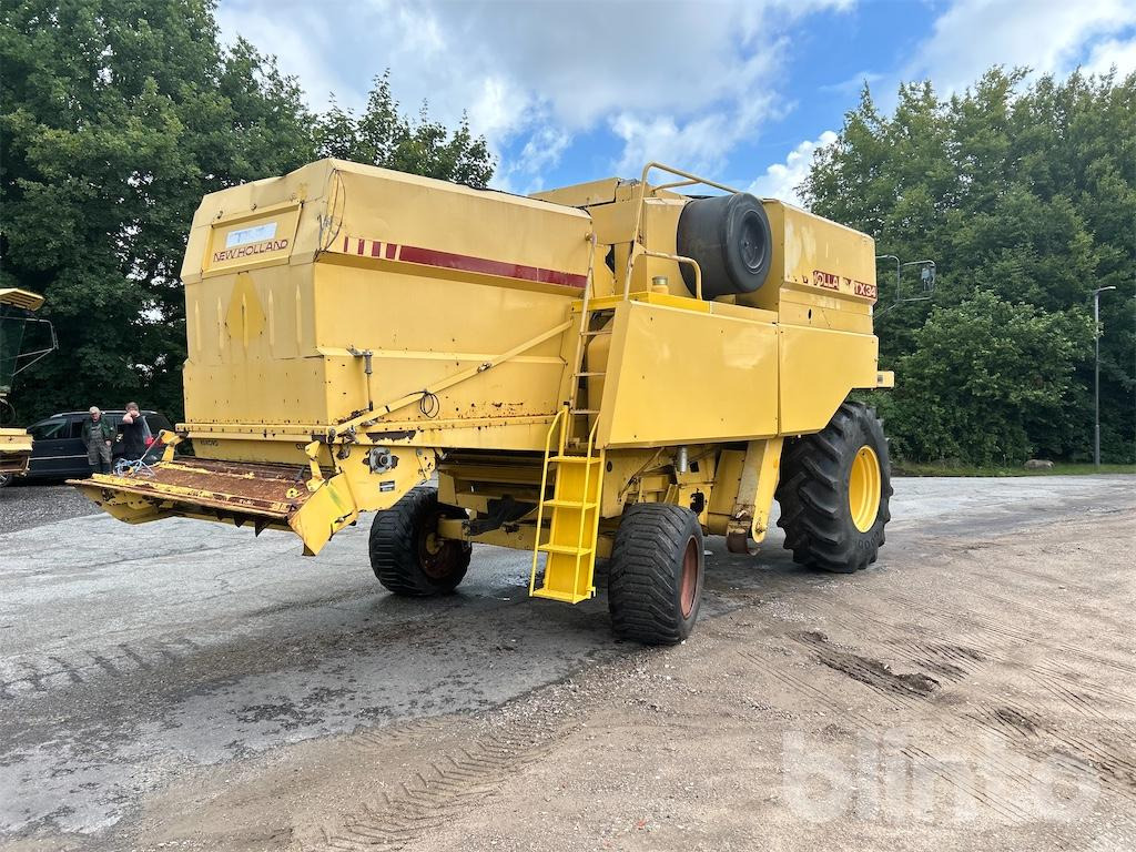 New Holland TX34 (1990) - حصادة: صورة 3 New Holland TX34 (1990) - حصادة: صورة 3