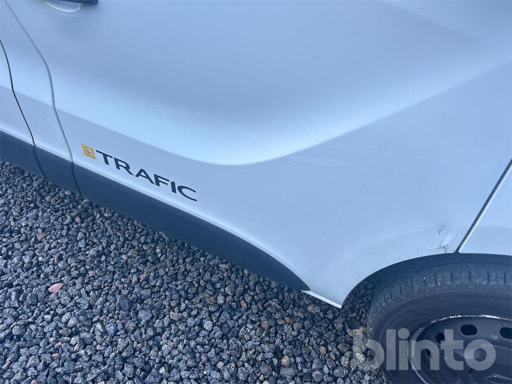 شاحنة توصيل مغلقة RENAULT Traffic: صورة 26