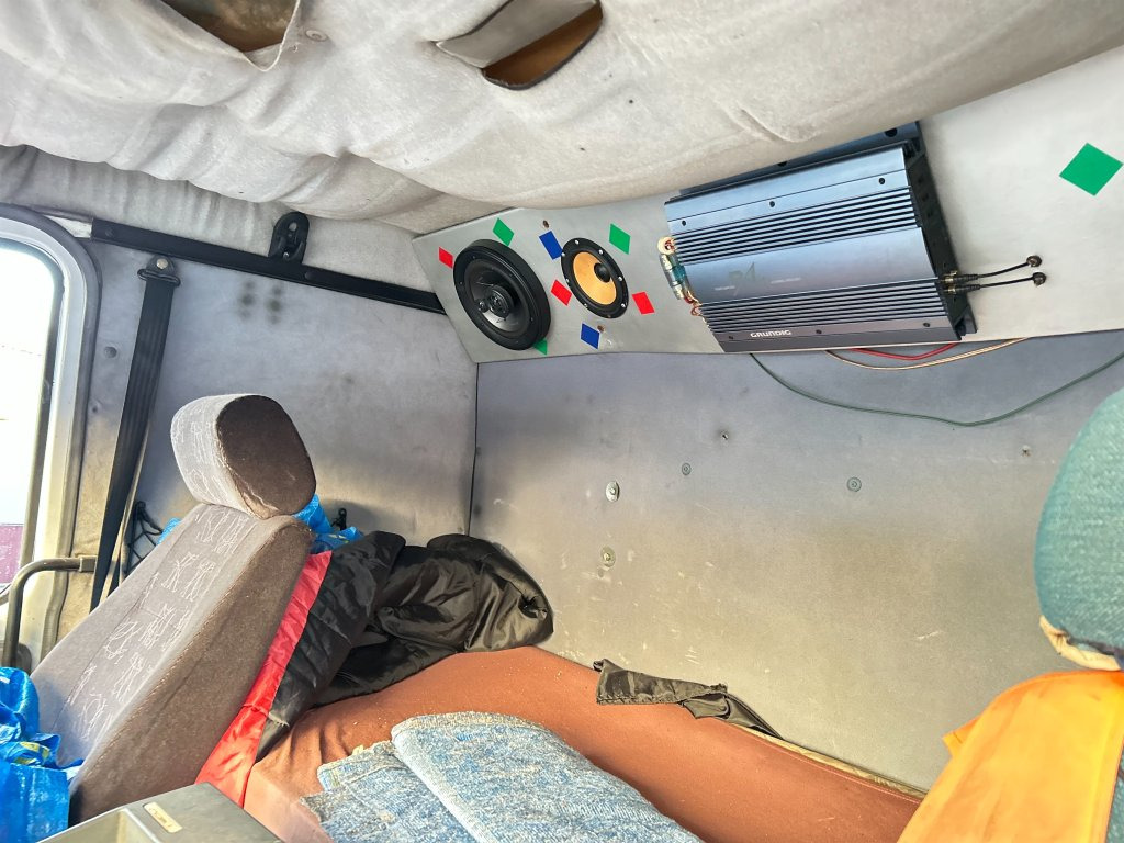 شاحنة SCANIA R112: صورة 39