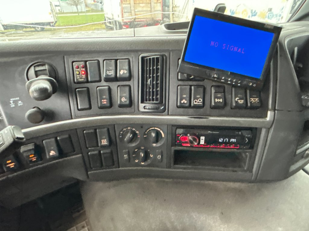 شاحنة برافعة خطافية VOLVO FM 400 6X2: صورة 16
