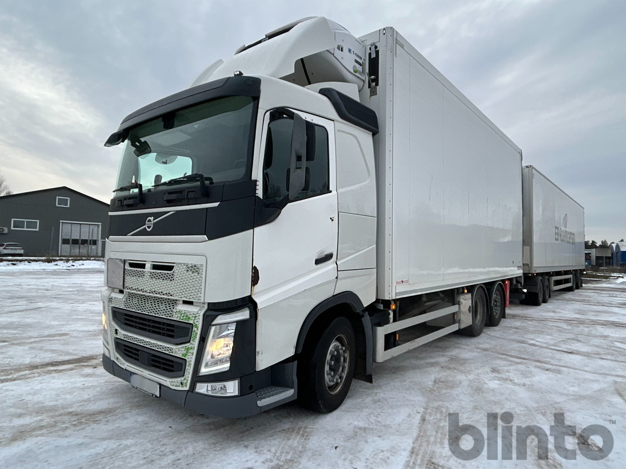 VOLVO - شاحنة ذات مبرد: صورة 1 VOLVO - شاحنة ذات مبرد: صورة 1