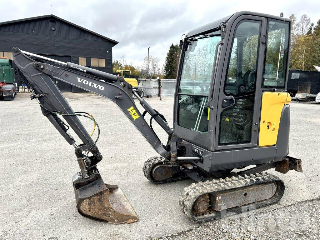 Volvo EC18D - حفار صغير: صورة 3 Volvo EC18D - حفار صغير: صورة 3