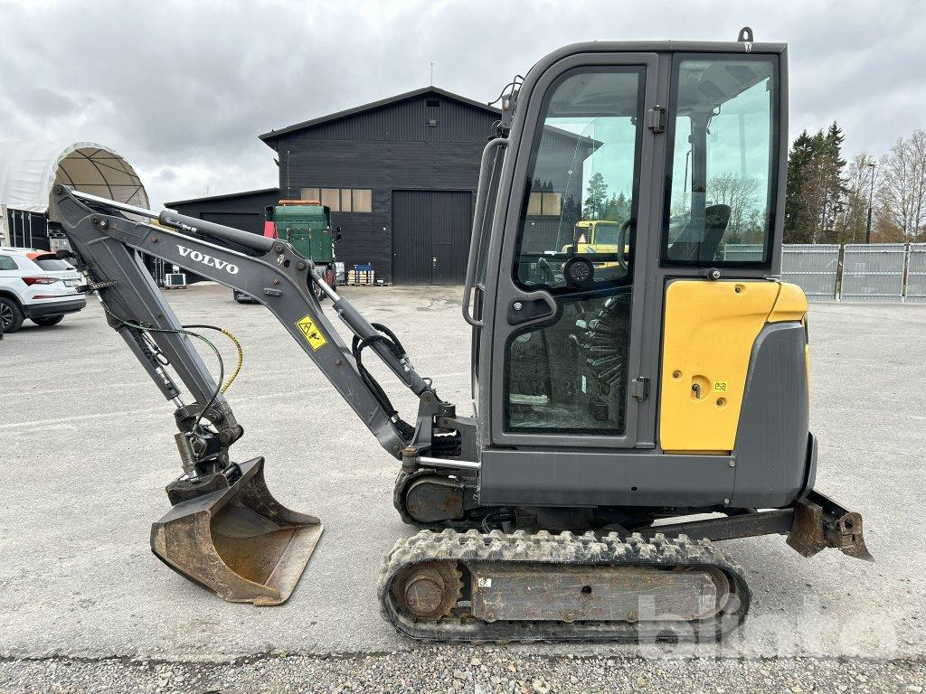 Volvo EC18D - حفار صغير: صورة 4 Volvo EC18D - حفار صغير: صورة 4