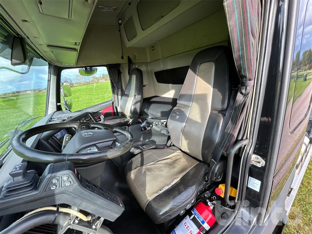Volvo FMX460 6x2 HIAB Ultima 18T - شاحنة برافعة خطافية: صورة 4 Volvo FMX460 6x2 HIAB Ultima 18T - شاحنة برافعة خطافية: صورة 4