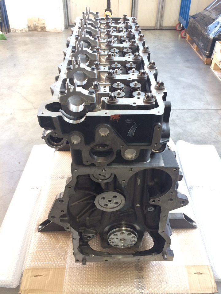 MOTORE MAN D2676 LOH30 - 440CV - EURO 6 - MOTORE AUTOBUS VERTICALE - محرك - حافلة: صورة 2 MOTORE MAN D2676 LOH30 - 440CV - EURO 6 - MOTORE AUTOBUS VERTICALE - محرك - حافلة: صورة 2