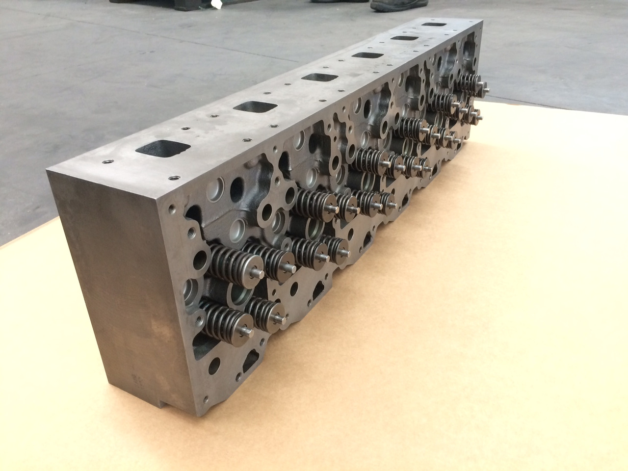 TESTATA CILINDRO MAN 51031006273 - MOTORE MAN D0836 Common Rail - رأس أسطوانية: صورة 4 TESTATA CILINDRO MAN 51031006273 - MOTORE MAN D0836 Common Rail - رأس أسطوانية: صورة 4