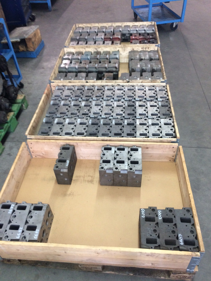 TESTATA MOTORE MAN D2865 / D2866 2V / D2876 2V / D2848 2V / D2840 2V / D2842 2V - رأس أسطوانية: صورة 3 TESTATA MOTORE MAN D2865 / D2866 2V / D2876 2V / D2848 2V / D2840 2V / D2842 2V - رأس أسطوانية: صورة 3