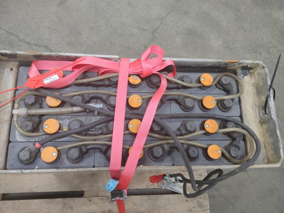 Avb 24V465AH - بطارية - معدات المناولة: صورة 3 Avb 24V465AH - بطارية - معدات المناولة: صورة 3