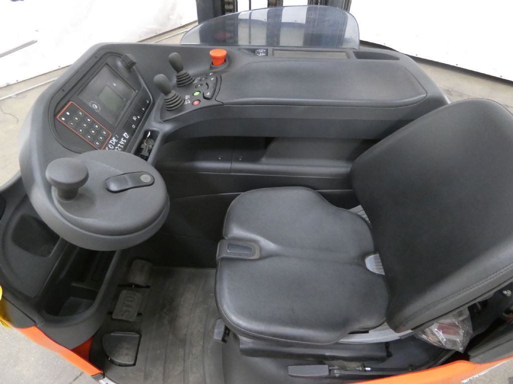 LINDE R16HD-01 - رافعة شوكية للوصول للأماكن الضيقة: صورة 3 LINDE R16HD-01 - رافعة شوكية للوصول للأماكن الضيقة: صورة 3