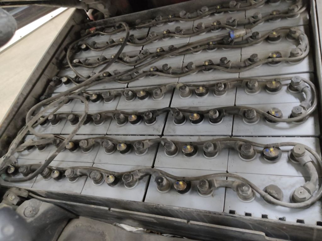 Linde E25L-01 - رافعة شوكية كهربائية: صورة 4 Linde E25L-01 - رافعة شوكية كهربائية: صورة 4