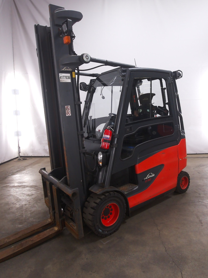 Linde E30HL-01/600 - رافعة شوكية كهربائية: صورة 1 Linde E30HL-01/600 - رافعة شوكية كهربائية: صورة 1