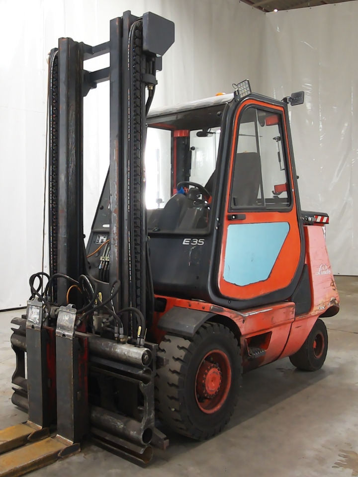 Linde E35P - رافعة شوكية كهربائية: صورة 1 Linde E35P - رافعة شوكية كهربائية: صورة 1