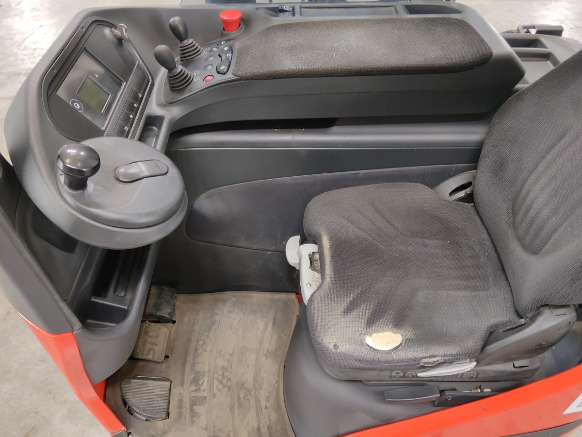 Linde R12B-01 - رافعة شوكية للوصول للأماكن الضيقة: صورة 3 Linde R12B-01 - رافعة شوكية للوصول للأماكن الضيقة: صورة 3