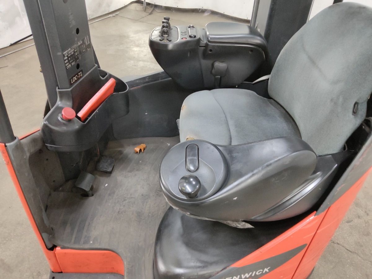 Linde R14X-03 - رافعة شوكية للوصول للأماكن الضيقة: صورة 3 Linde R14X-03 - رافعة شوكية للوصول للأماكن الضيقة: صورة 3