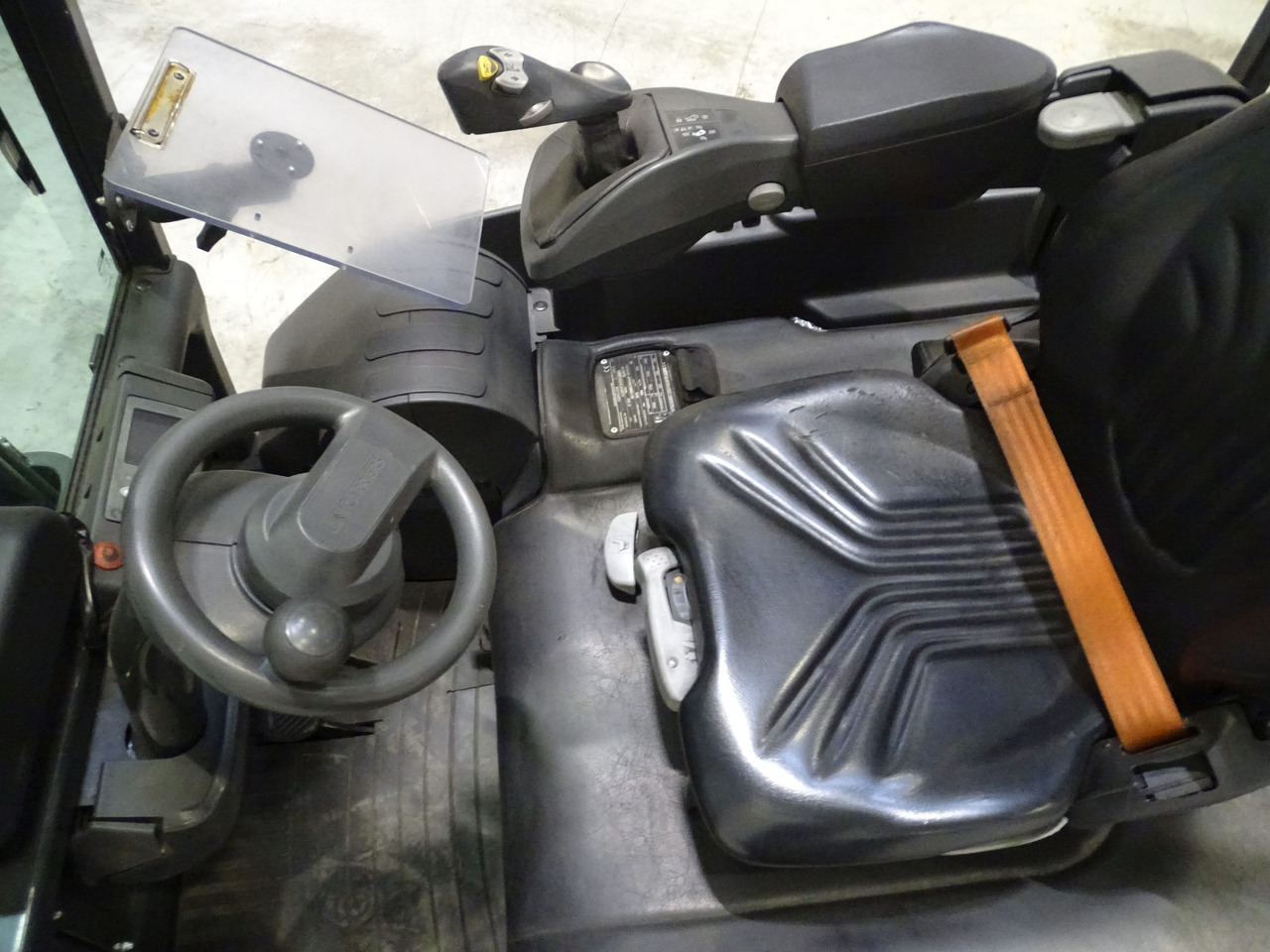 Mitsubishi AG2N1L20Q - رافعة شوكية كهربائية: صورة 3 Mitsubishi AG2N1L20Q - رافعة شوكية كهربائية: صورة 3