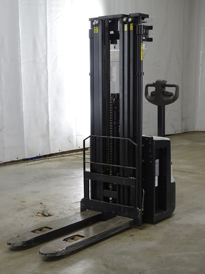 Mitsubishi SBP12N3 - آلة تكديس: صورة 1 Mitsubishi SBP12N3 - آلة تكديس: صورة 1