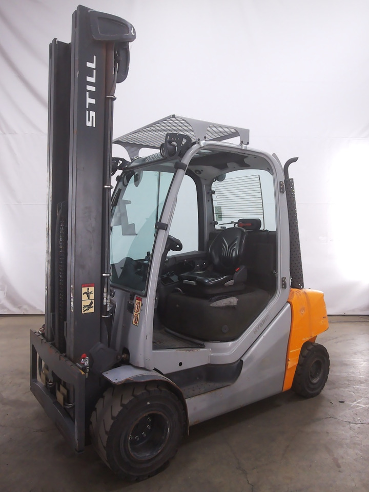 Still RX70-30H - رافعة شوكية ديزل: صورة 1 Still RX70-30H - رافعة شوكية ديزل: صورة 1