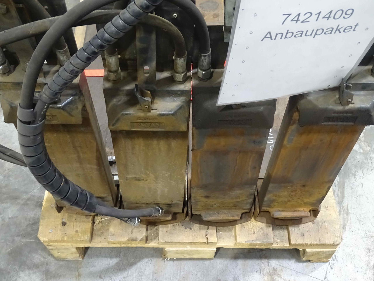 Weitere 2XANBAUGERÄTE - مشعبات: صورة 3 Weitere 2XANBAUGERÄTE - مشعبات: صورة 3