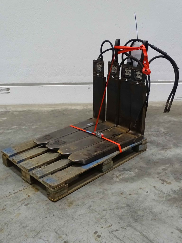 Weitere 2XANBAUGERÄTE - مشعبات: صورة 4 Weitere 2XANBAUGERÄTE - مشعبات: صورة 4