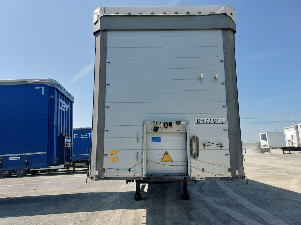 Schmitz Cargobull SCB*S3B - نصف مقطورة بستائر جانبية: صورة 2 Schmitz Cargobull SCB*S3B - نصف مقطورة بستائر جانبية: صورة 2