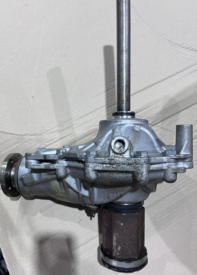 BMW 7558153 FRONT DIFFERENTIAL - علبة التروس و قطع الغيار - آلات أخرى: صورة 4 BMW 7558153 FRONT DIFFERENTIAL - علبة التروس و قطع الغيار - آلات أخرى: صورة 4