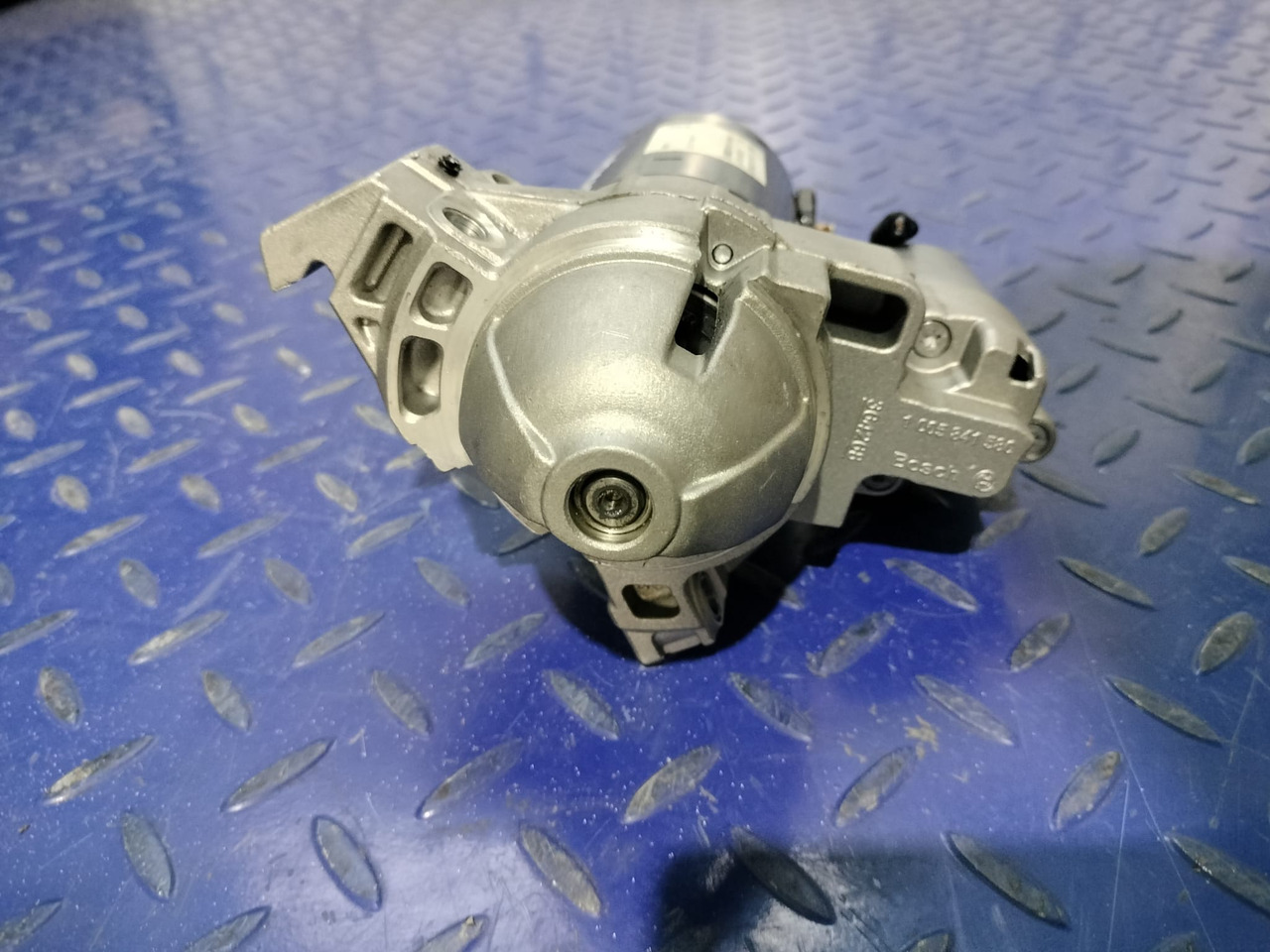 BOSCH Starter BMW 12418589891 - بادئ التشغيل - شاحنة: صورة 2 BOSCH Starter BMW 12418589891 - بادئ التشغيل - شاحنة: صورة 2