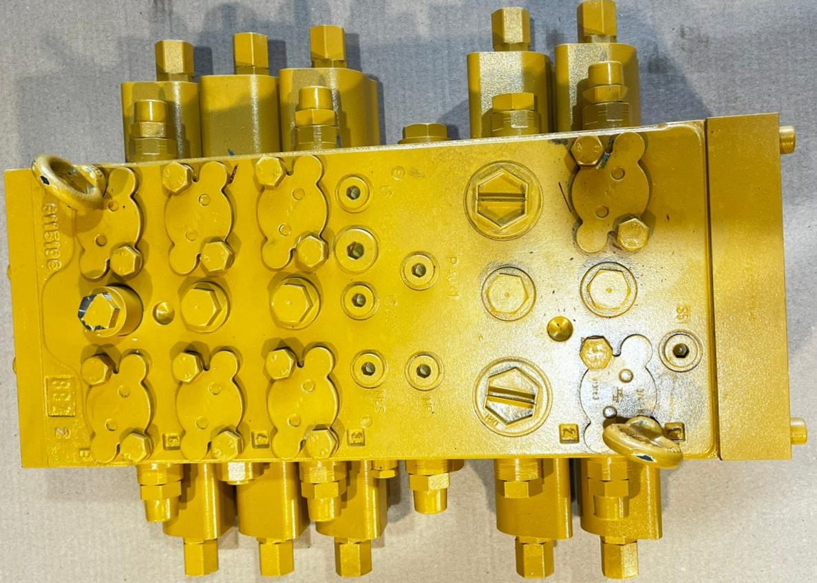 CATERPILLAR 194-7848 Valve GP-Main Control – Genuine Caterpillar Hydraulic Control Valve - صمام - حفار ذو عجلات: صورة 3 CATERPILLAR 194-7848 Valve GP-Main Control – Genuine Caterpillar Hydraulic Control Valve - صمام - حفار ذو عجلات: صورة 3