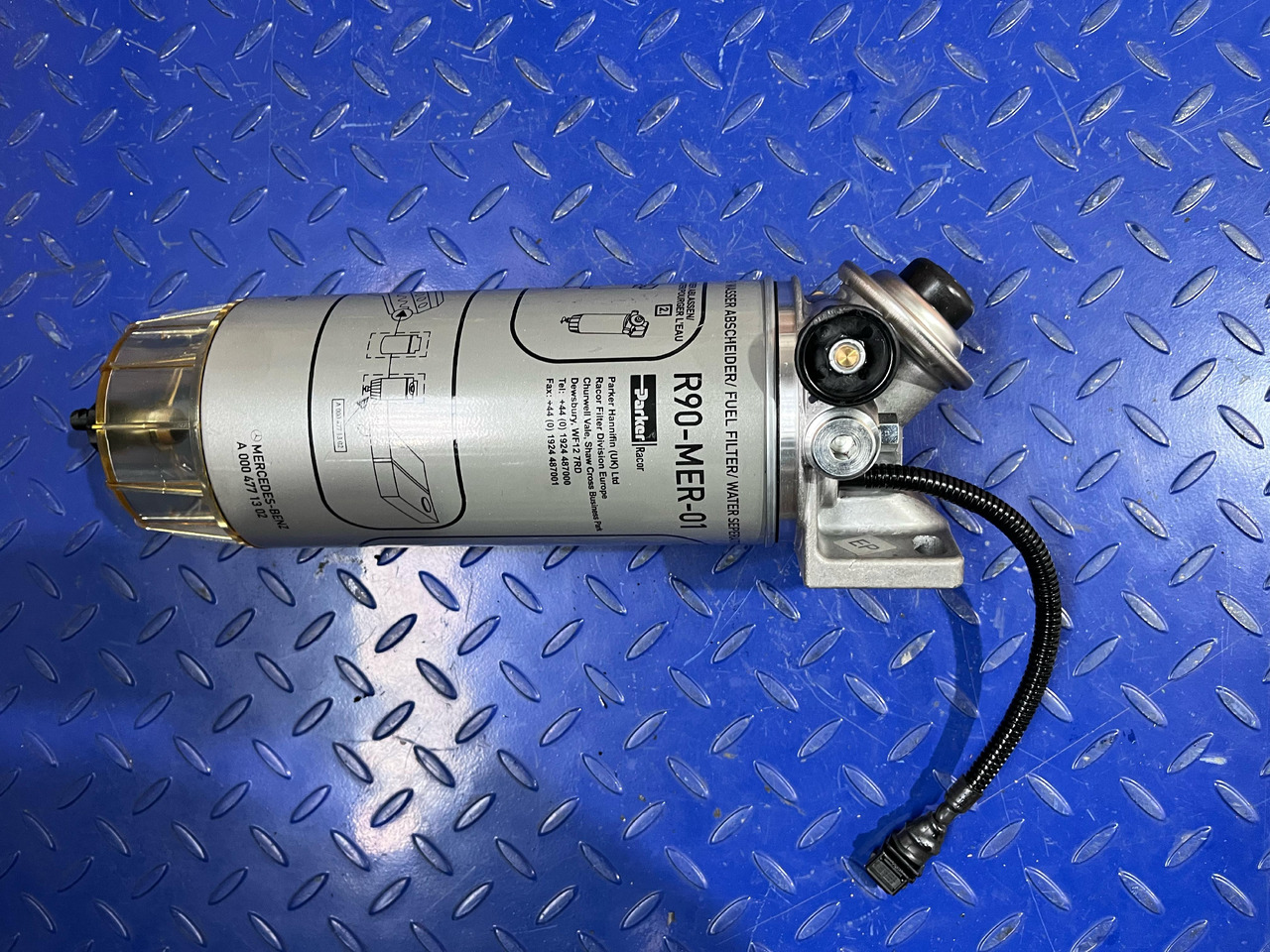PARKER Mercedes Benz Fuel Water Separator - نظام الوقود: صورة 5 PARKER Mercedes Benz Fuel Water Separator - نظام الوقود: صورة 5