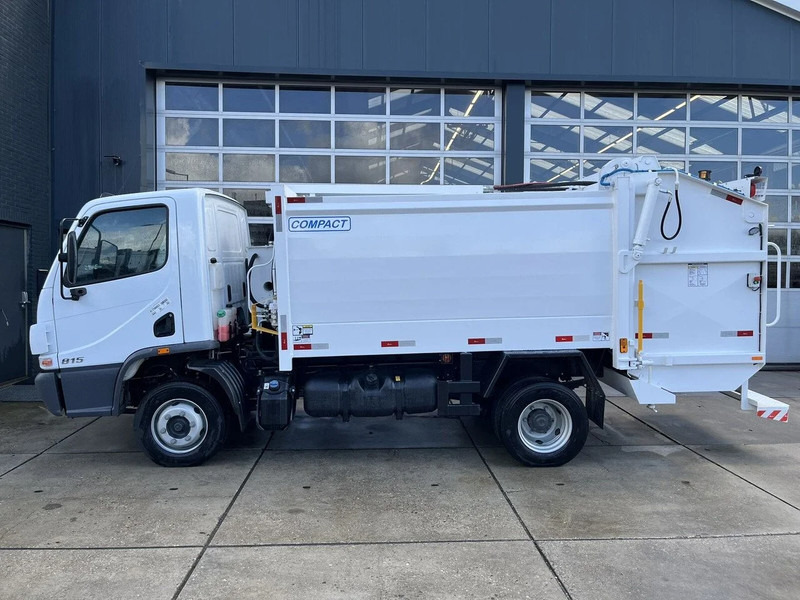 Mercedes-Benz Accelo 815 4x2 Garbage Compactor (2 units) Accelo 815 4x2 Garbage Compactor (2 units) - شاحنة قمامة: صورة 2 Mercedes-Benz Accelo 815 4x2 Garbage Compactor (2 units) Accelo 815 4x2 Garbage Compactor (2 units) - شاحنة قمامة: صورة 2