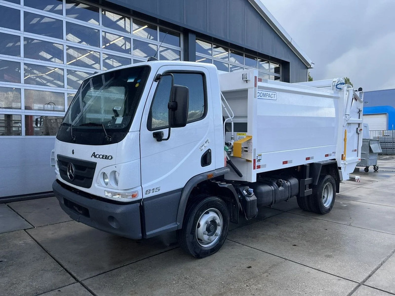 Mercedes-Benz Accelo 815 4x2 Garbage Compactor (2 units) Accelo 815 4x2 Garbage Compactor (2 units) - شاحنة قمامة: صورة 1 Mercedes-Benz Accelo 815 4x2 Garbage Compactor (2 units) Accelo 815 4x2 Garbage Compactor (2 units) - شاحنة قمامة: صورة 1