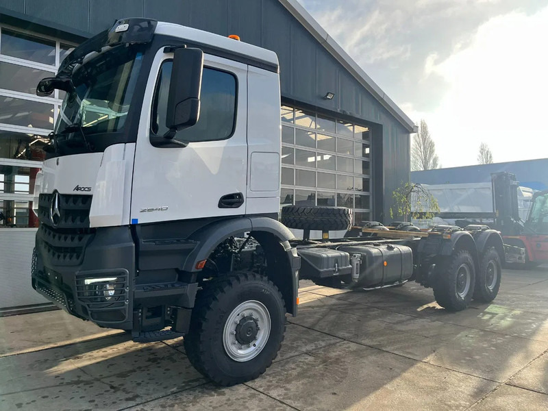 Mercedes-Benz Arocs 3340 A 6x6 Chassis cabin - شاحنة بهيكل معدني للمقصورة: صورة 1 Mercedes-Benz Arocs 3340 A 6x6 Chassis cabin - شاحنة بهيكل معدني للمقصورة: صورة 1