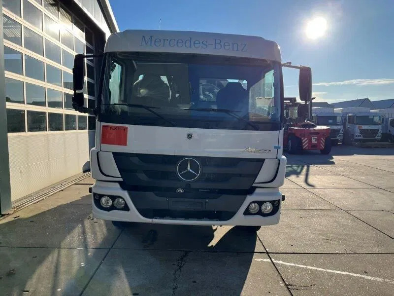 Mercedes-Benz Atego 1418 4x2 Fuel Tank Truck - شاحنة صهريج: صورة 3 Mercedes-Benz Atego 1418 4x2 Fuel Tank Truck - شاحنة صهريج: صورة 3