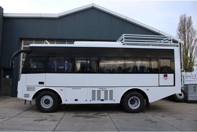 Mercedes-Benz Atego 1725 4x4 Passenger Bus - حافلة نقل لمسافات طويلة: صورة 2 Mercedes-Benz Atego 1725 4x4 Passenger Bus - حافلة نقل لمسافات طويلة: صورة 2
