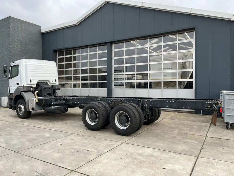 Mercedes-Benz Axor 3344 6x4 Chassis Cabin - شاحنة بهيكل معدني للمقصورة: صورة 3 Mercedes-Benz Axor 3344 6x4 Chassis Cabin - شاحنة بهيكل معدني للمقصورة: صورة 3