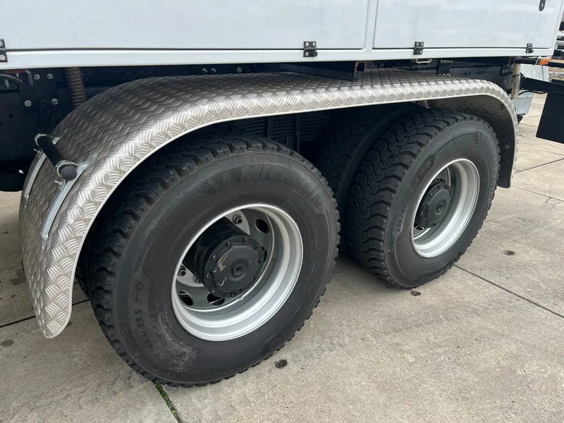 شاحنة صهريج للبيع  Mercedes-Benz Axor 3344 6x4 Water Tank Truck: صورة 6