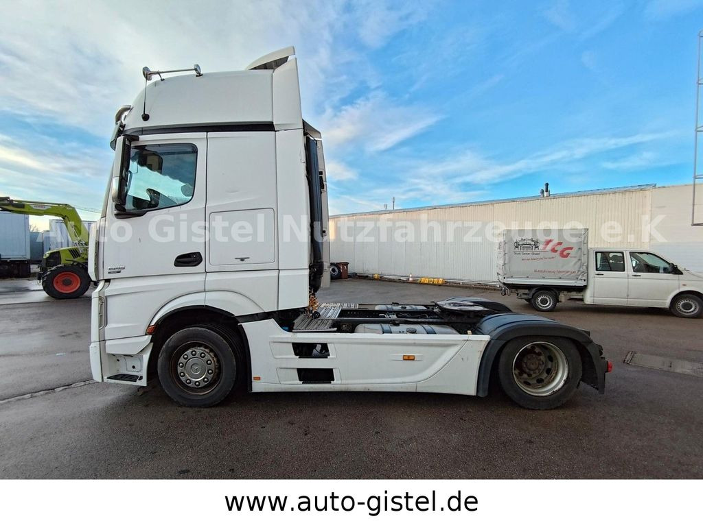 Mercedes-Benz Actros 1845 LS GigaSpace - مقطورة السحب: صورة 3 Mercedes-Benz Actros 1845 LS GigaSpace - مقطورة السحب: صورة 3