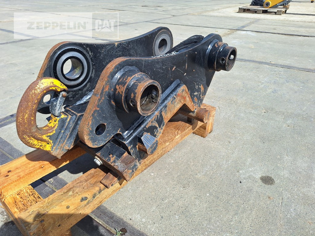 Cat CW10H - قارنة التوصيل السريعة - آلات الإنشاء: صورة 1 Cat CW10H - قارنة التوصيل السريعة - آلات الإنشاء: صورة 1