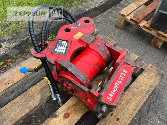 Kinshofer Primärprodukte Kompo - قارنة التوصيل السريعة - آلات الإنشاء: صورة 1 Kinshofer Primärprodukte Kompo - قارنة التوصيل السريعة - آلات الإنشاء: صورة 1