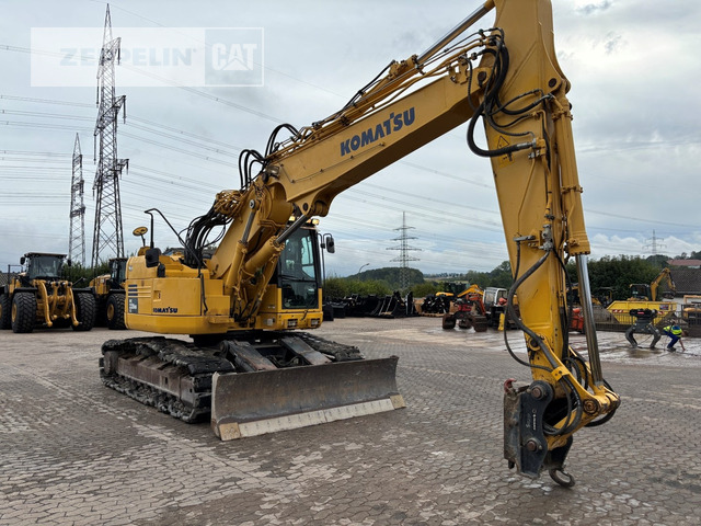 Komatsu PC228 - حفار زاحف: صورة 1 Komatsu PC228 - حفار زاحف: صورة 1