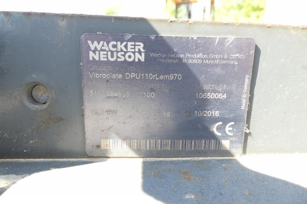Wacker Neuson SE Rüttelplatte DPU 110rLem970 Baumaschine inkl. Fernbedienung - صفيحة هزازة: صورة 4 Wacker Neuson SE Rüttelplatte DPU 110rLem970 Baumaschine inkl. Fernbedienung - صفيحة هزازة: صورة 4
