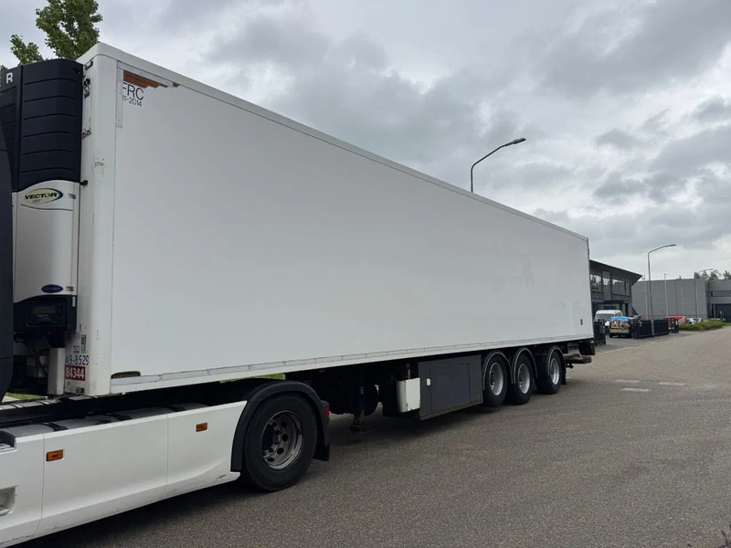Pacton koelvriesoplegger 3 asser met carrier vector koelmachine, stuuras.. - نصف مقطورة للتبريد: صورة 1 Pacton koelvriesoplegger 3 asser met carrier vector koelmachine, stuuras.. - نصف مقطورة للتبريد: صورة 1