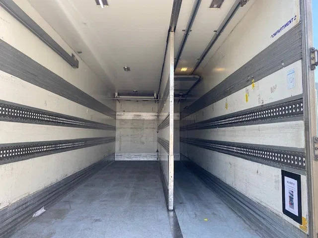 Volvo FM 330 EEV koelvriesbak , 760 lang, 2 comp, carrier koeler, D"hollandia klep - شاحنة ذات مبرد: صورة 4 Volvo FM 330 EEV koelvriesbak , 760 lang, 2 comp, carrier koeler, D"hollandia klep - شاحنة ذات مبرد: صورة 4