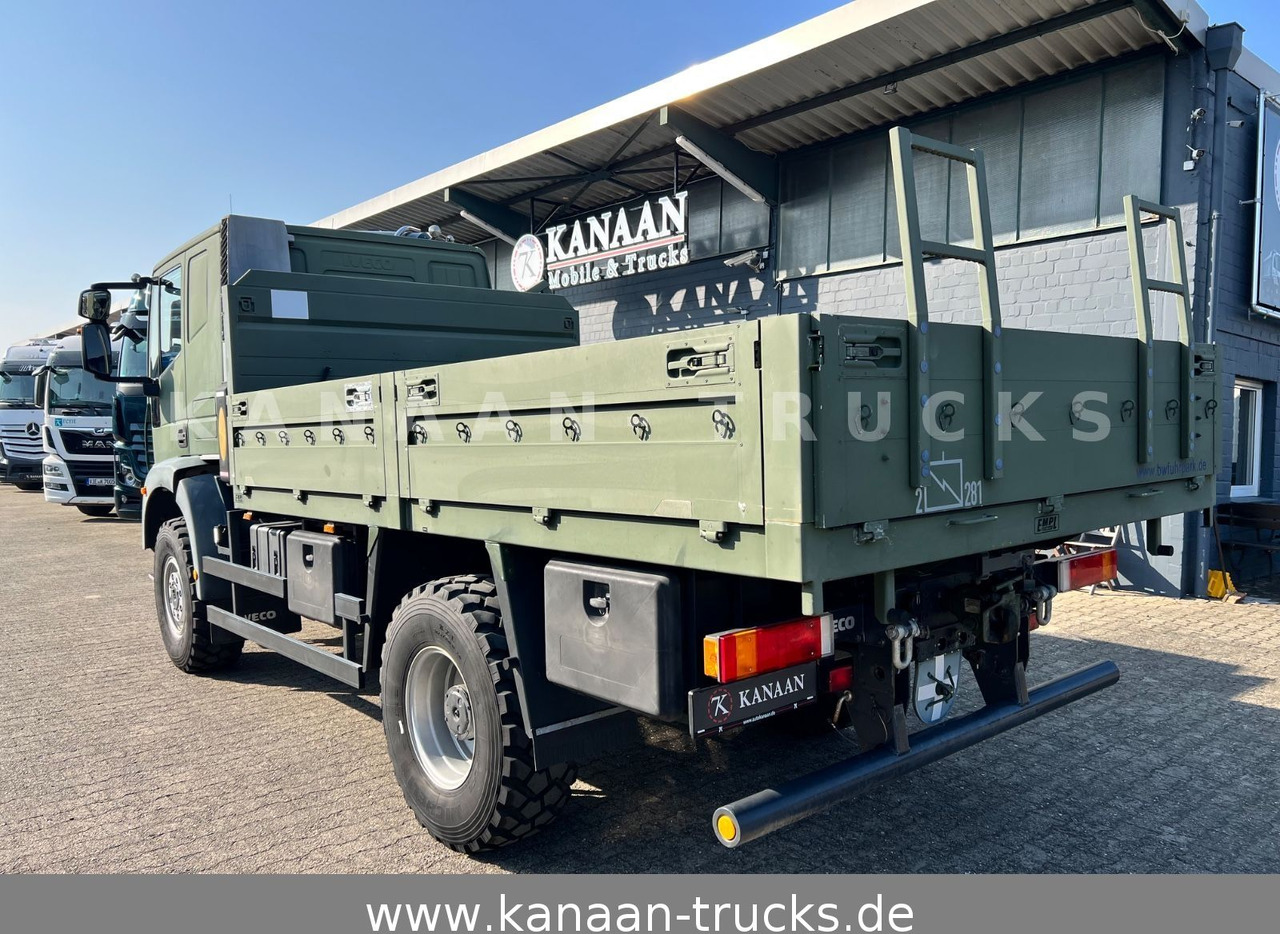 Iveco ML100E22WM-BW 4x4 Miltär Camper Exped 8.670Km - شاحنات مسطحة: صورة 4 Iveco ML100E22WM-BW 4x4 Miltär Camper Exped 8.670Km - شاحنات مسطحة: صورة 4